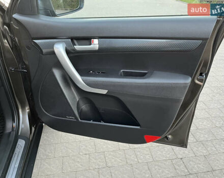 Коричневий Кіа Соренто, об'ємом двигуна 2.2 л та пробігом 226 тис. км за 14950 $, фото 56 на Automoto.ua