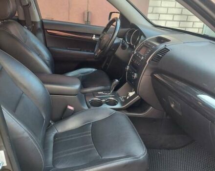 Коричневий Кіа Соренто, об'ємом двигуна 2.4 л та пробігом 242 тис. км за 11500 $, фото 9 на Automoto.ua