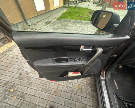 Киа Соренто 2012 в Бородянке на Automoto.ua Коричневый Киа Соренто, объемом двигателя 2.2 л и пробегом 285 тыс. км за 14000 $, фото 11 на Automoto.ua