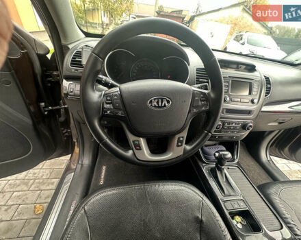 Киа Соренто 2012 в Бородянке на Automoto.ua Коричневый Киа Соренто, объемом двигателя 2.2 л и пробегом 285 тыс. км за 14000 $, фото 5 на Automoto.ua