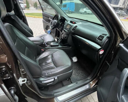 Коричневий Кіа Соренто, об'ємом двигуна 2.2 л та пробігом 230 тис. км за 16000 $, фото 31 на Automoto.ua