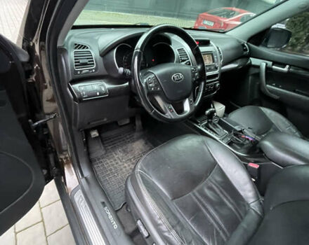 Коричневий Кіа Соренто, об'ємом двигуна 2.2 л та пробігом 230 тис. км за 16000 $, фото 21 на Automoto.ua