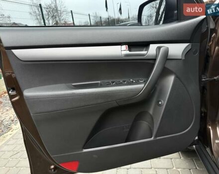 Коричневий Кіа Соренто, об'ємом двигуна 2.2 л та пробігом 91 тис. км за 18700 $, фото 53 на Automoto.ua