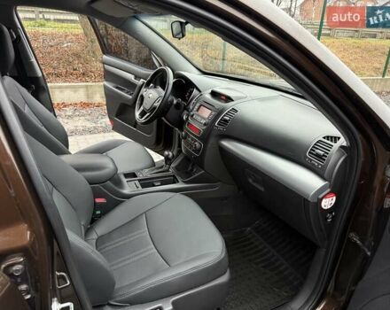 Коричневий Кіа Соренто, об'ємом двигуна 2.2 л та пробігом 91 тис. км за 18700 $, фото 29 на Automoto.ua