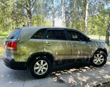 Коричневый Киа Соренто, объемом двигателя 2.4 л и пробегом 93 тыс. км за 12800 $, фото 6 на Automoto.ua