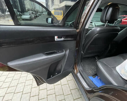 Коричневий Кіа Соренто, об'ємом двигуна 2.2 л та пробігом 230 тис. км за 16000 $, фото 25 на Automoto.ua