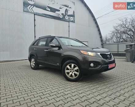 Коричневий Кіа Соренто, об'ємом двигуна 2.2 л та пробігом 265 тис. км за 10999 $, фото 1 на Automoto.ua