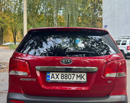 Красный Киа Соренто, объемом двигателя 2.36 л и пробегом 213 тыс. км за 10500 $, фото 5 на Automoto.ua