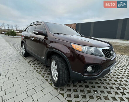 Червоний Кіа Соренто, об'ємом двигуна 2.4 л та пробігом 212 тис. км за 11700 $, фото 2 на Automoto.ua