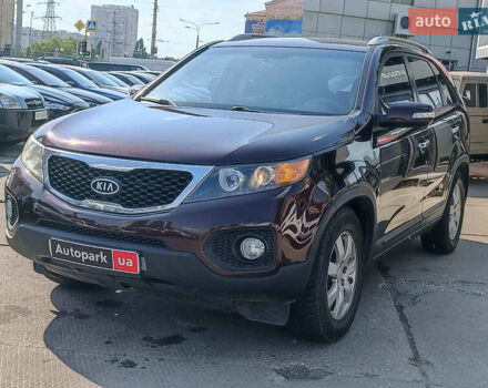 Красный Киа Соренто, объемом двигателя 2.4 л и пробегом 312 тыс. км за 10490 $, фото 2 на Automoto.ua