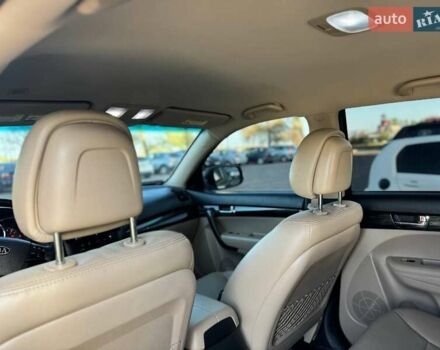 Красный Киа Соренто, объемом двигателя 2.35 л и пробегом 169 тыс. км за 14000 $, фото 11 на Automoto.ua