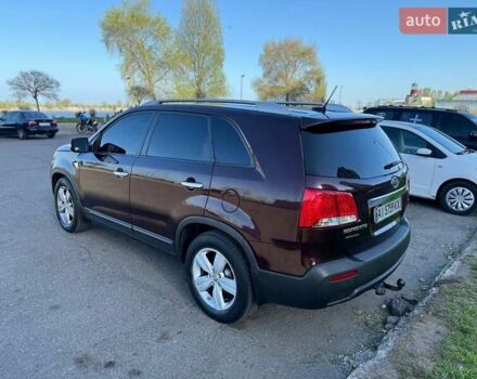 Красный Киа Соренто, объемом двигателя 2.35 л и пробегом 169 тыс. км за 14000 $, фото 31 на Automoto.ua