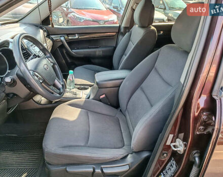 Красный Киа Соренто, объемом двигателя 2.4 л и пробегом 312 тыс. км за 10490 $, фото 20 на Automoto.ua