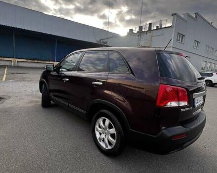 Красный Киа Соренто, объемом двигателя 2.36 л и пробегом 285 тыс. км за 12500 $, фото 6 на Automoto.ua