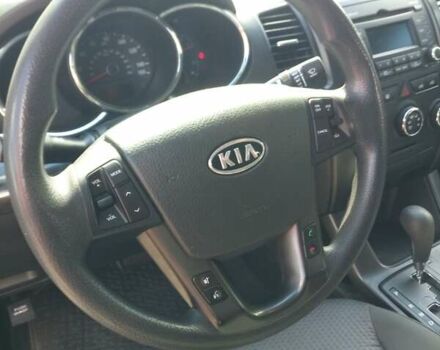 Красный Киа Соренто, объемом двигателя 2.36 л и пробегом 285 тыс. км за 12500 $, фото 18 на Automoto.ua
