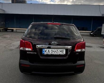 Красный Киа Соренто, объемом двигателя 2.36 л и пробегом 285 тыс. км за 12500 $, фото 5 на Automoto.ua