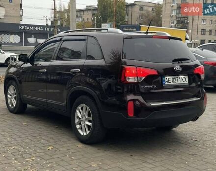 Червоний Кіа Соренто, об'ємом двигуна 2.4 л та пробігом 198 тис. км за 12500 $, фото 9 на Automoto.ua
