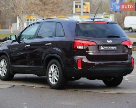 Красный Киа Соренто, объемом двигателя 2.36 л и пробегом 203 тыс. км за 13000 $, фото 4 на Automoto.ua