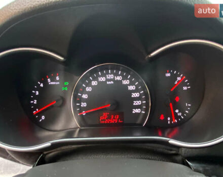 Красный Киа Соренто, объемом двигателя 2.2 л и пробегом 229 тыс. км за 15950 $, фото 12 на Automoto.ua