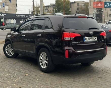Червоний Кіа Соренто, об'ємом двигуна 2.4 л та пробігом 198 тис. км за 12500 $, фото 5 на Automoto.ua