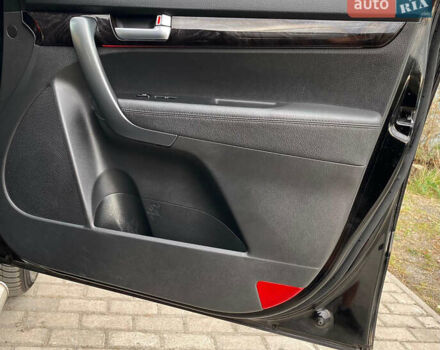 Красный Киа Соренто, объемом двигателя 2.2 л и пробегом 229 тыс. км за 15950 $, фото 25 на Automoto.ua