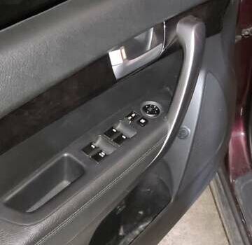 Червоний Кіа Соренто, об'ємом двигуна 2.4 л та пробігом 216 тис. км за 14900 $, фото 1 на Automoto.ua