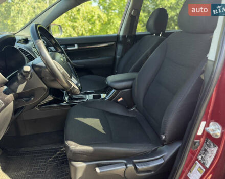Красный Киа Соренто, объемом двигателя 2.4 л и пробегом 117 тыс. км за 10990 $, фото 7 на Automoto.ua