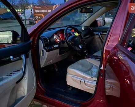 Красный Киа Соренто, объемом двигателя 2.4 л и пробегом 118 тыс. км за 12800 $, фото 10 на Automoto.ua