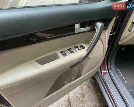 Червоний Кіа Соренто, об'ємом двигуна 2.35 л та пробігом 185 тис. км за 12100 $, фото 14 на Automoto.ua