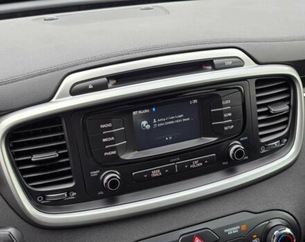 Красный Киа Соренто, объемом двигателя 2.4 л и пробегом 160 тыс. км за 12499 $, фото 9 на Automoto.ua