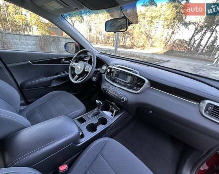 Красный Киа Соренто, объемом двигателя 2.4 л и пробегом 130 тыс. км за 13700 $, фото 11 на Automoto.ua