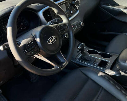 Красный Киа Соренто, объемом двигателя 2.4 л и пробегом 107 тыс. км за 15500 $, фото 2 на Automoto.ua