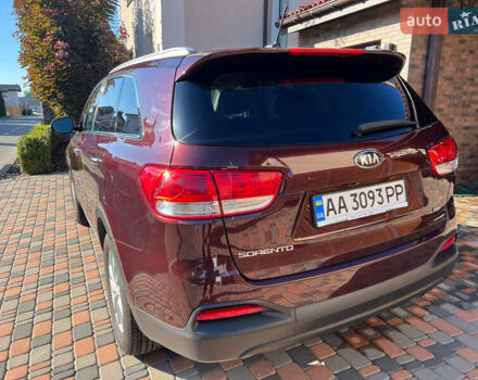 Красный Киа Соренто, объемом двигателя 2.4 л и пробегом 107 тыс. км за 15500 $, фото 1 на Automoto.ua