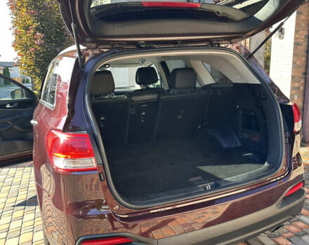 Красный Киа Соренто, объемом двигателя 2.4 л и пробегом 107 тыс. км за 15500 $, фото 7 на Automoto.ua