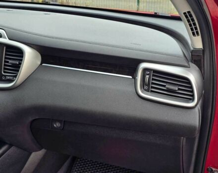 Красный Киа Соренто, объемом двигателя 2.4 л и пробегом 160 тыс. км за 12499 $, фото 19 на Automoto.ua