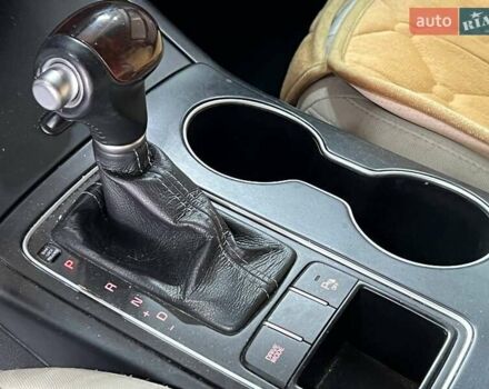 Красный Киа Соренто, объемом двигателя 2.36 л и пробегом 113 тыс. км за 15700 $, фото 9 на Automoto.ua