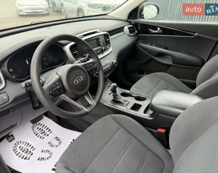 Красный Киа Соренто, объемом двигателя 2.4 л и пробегом 109 тыс. км за 10900 $, фото 10 на Automoto.ua