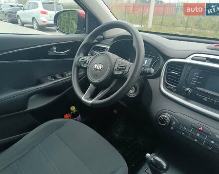 Красный Киа Соренто, объемом двигателя 2.36 л и пробегом 130 тыс. км за 17500 $, фото 13 на Automoto.ua