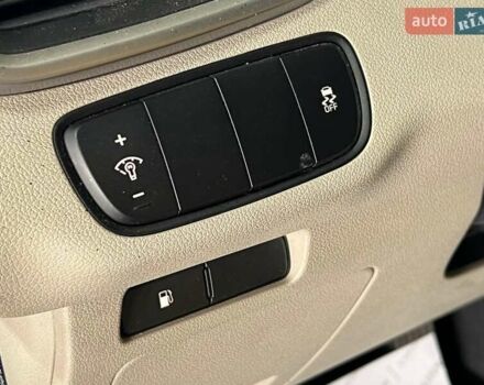 Красный Киа Соренто, объемом двигателя 2.36 л и пробегом 113 тыс. км за 15700 $, фото 7 на Automoto.ua