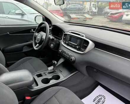 Красный Киа Соренто, объемом двигателя 2.4 л и пробегом 109 тыс. км за 10900 $, фото 16 на Automoto.ua