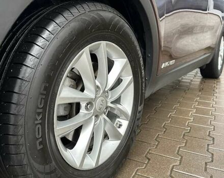 Красный Киа Соренто, объемом двигателя 3.34 л и пробегом 87 тыс. км за 16500 $, фото 16 на Automoto.ua