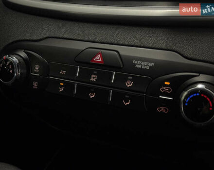 Красный Киа Соренто, объемом двигателя 2.36 л и пробегом 96 тыс. км за 17999 $, фото 27 на Automoto.ua