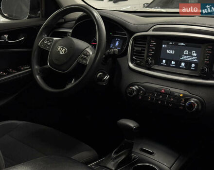 Красный Киа Соренто, объемом двигателя 2.36 л и пробегом 96 тыс. км за 17999 $, фото 22 на Automoto.ua