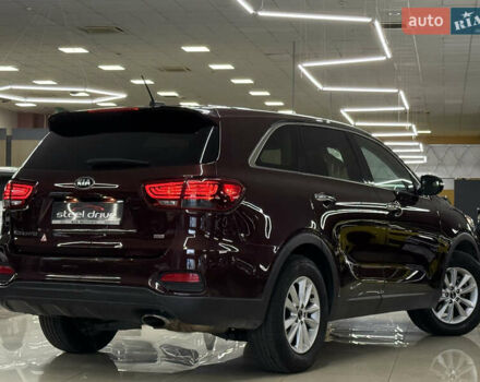 Красный Киа Соренто, объемом двигателя 2.36 л и пробегом 96 тыс. км за 17999 $, фото 6 на Automoto.ua