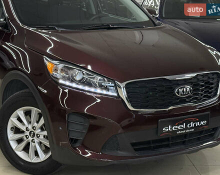 Красный Киа Соренто, объемом двигателя 2.36 л и пробегом 96 тыс. км за 17999 $, фото 4 на Automoto.ua