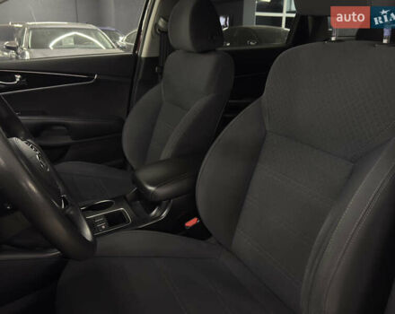 Красный Киа Соренто, объемом двигателя 2.36 л и пробегом 96 тыс. км за 17999 $, фото 15 на Automoto.ua