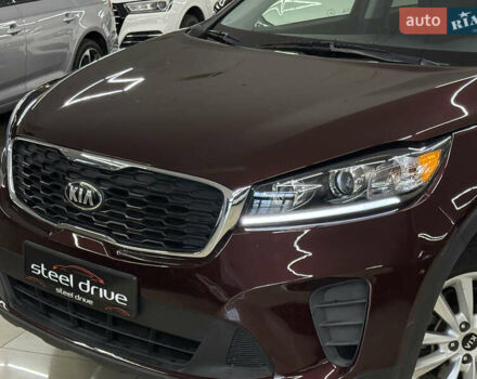Красный Киа Соренто, объемом двигателя 2.36 л и пробегом 96 тыс. км за 17999 $, фото 1 на Automoto.ua