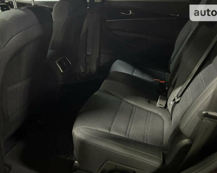 Красный Киа Соренто, объемом двигателя 2.36 л и пробегом 99 тыс. км за 18900 $, фото 55 на Automoto.ua