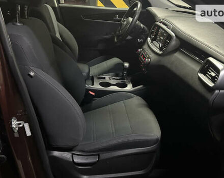 Красный Киа Соренто, объемом двигателя 2.36 л и пробегом 99 тыс. км за 18900 $, фото 60 на Automoto.ua