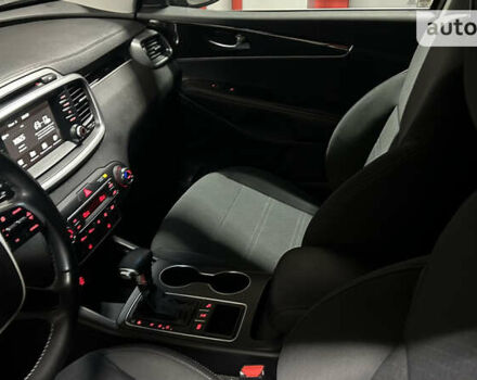 Красный Киа Соренто, объемом двигателя 2.36 л и пробегом 99 тыс. км за 18900 $, фото 30 на Automoto.ua